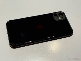 iPhone 11 64 GB - 2