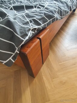 Postel 200x200cm i matrace - 2