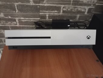 Xbox one S s kinectem - 2