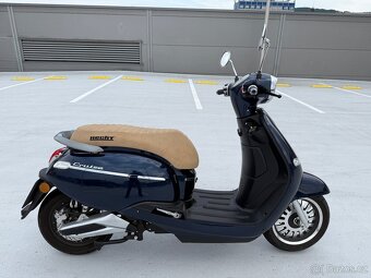Elektrický skútr s motorem 3000 W. Max rychlost 45 km/h - 2