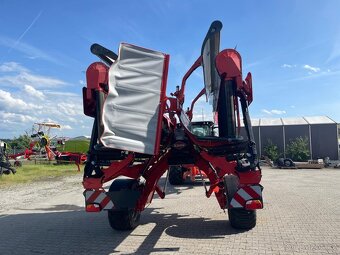 Shrnovač pásový KUHN  Merge Maxx 950 - 2