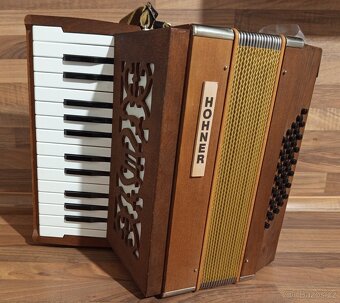 Dřevěný akordeon (harmonika, heligonka) Hohner - 2