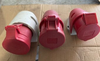 CEE zástrčky a spojky - 2