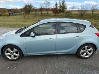 Opel Astra 1.6l + LPG, r.v. 2010 - 2