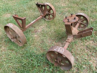 prodám staré litinové podvozky - vhodné ke stabilákům, či ji - 2