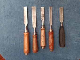 Prodám 5 dlát, jedno je značené - 2