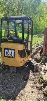 pasovy bagr Cat 301.4 - 2