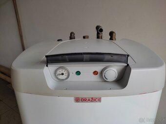 125 litrový ohřívač/zásobník na teplou vodu ke kotli - 2