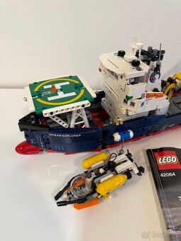 LEGO TECHNIC Ocean Explorer 42064 - 2