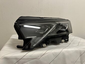 Octavia 4 lift světlo - 2