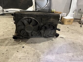Chladičová stěna Passat B6 - 2
