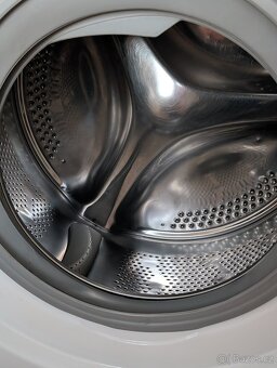 Úzká pračka na 7kg prádla - 2