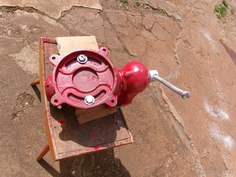 svěrák york 150 - 2