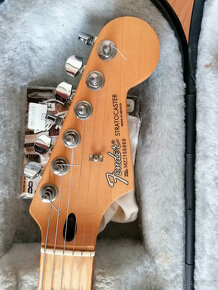 Fender Stratocaster a kufr všechno perfektní stav - 2