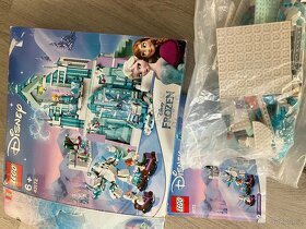 LEGO® Disney 43172 Elsa a její kouzelný ledový palác - 2