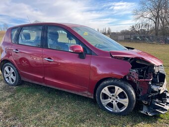 Renault Megane Scenic - 2