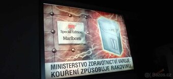 SVĚTELNÁ REKLAMNÍ CEDULE MARLBORO - 2