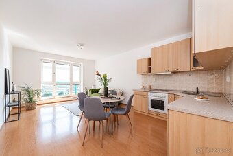 Prodej bytu 2+KK, Praha 4, Krč. Nad Ryšánkou s garáž. stáním - 2