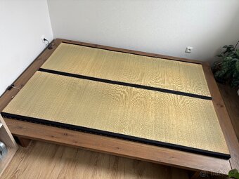 Japonská postel z borovice 140x200cm - 2