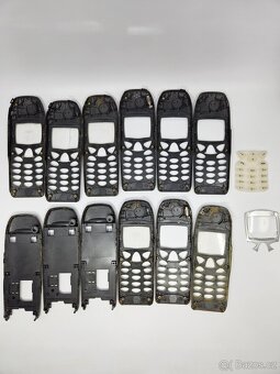 Hromádka originálních krytů pro Nokia 6210 - 2