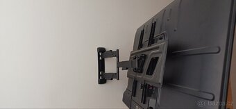 Hisense TV 50 inches + Wall mount - 2