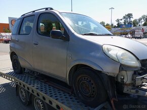 Toyota Yaris Verso 2004--facelift--1.4 D-55kw-náhradní díly - 2