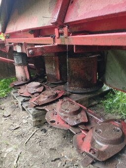 Kuhn 802 F - 2