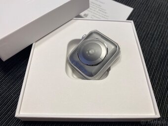 NOVÉ Apple Watch Series 5 44mm Silver GPS - 2