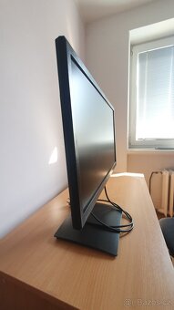 Monotor LG - 2