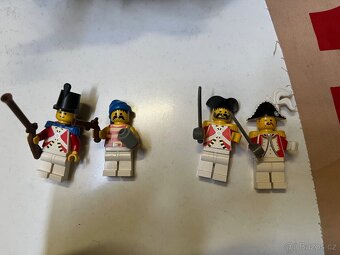 LEGO 6271 Imperial Flagship (1992) - 2