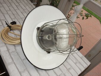 Industriální lampa veliká, boční přidělání - 2