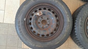 Sada disků VW 15" 5x112 pneu 195/65 R15 6-7mm Caddy - 2