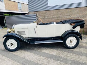 La Licorne V14W4 Cabriolet (1926) - 2