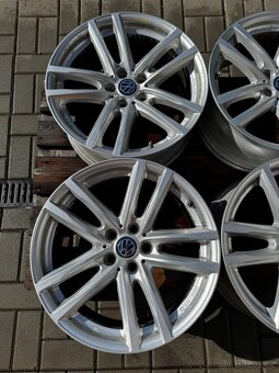 Alu kola, disky r18 5x112 VW Uniwheels - 2