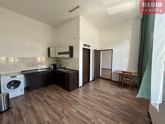 Pronájem prostor 40 m2, u místeckého náměstí U Staré pošty, - 2