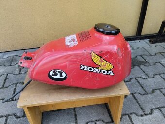Honda XL 500 nádrž - 2