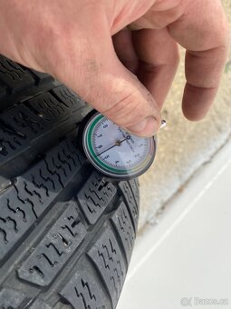 Pneu 205/50/17 - 2