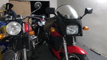 Kawasaki GPZ 750R - 2