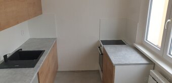 PRONÁJEM BYTU 2+1 S LODŽIÍ, OSTRAVA PORUBA, OPAVSKÁ ULICE - 2