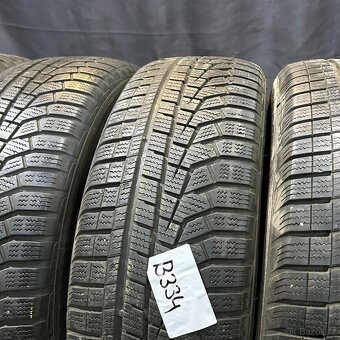 Zimní pneu 215/65 R17 99V Hankook 5mm - 2