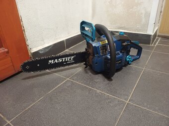 Motorová pila Einhell, menší lehká - 2