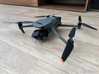 Dron DJI 3 Pro (DJI RC) - 2