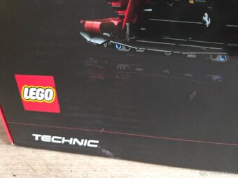 LEGO Technic 42143 Ferrari Daytona SP3 - 2