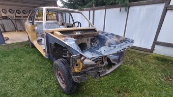 BMW e21 karoserie na kolech - 2