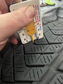 245/45 R18 Pirelli SottoZero 3 Runflat - 2