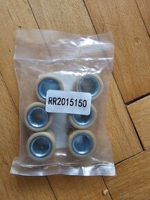 nové Honda PCX 125 20x15mm válečky do variátoru 15g a 16g - 2