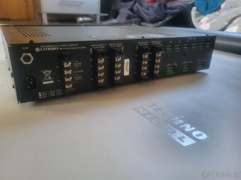 660A Crown Commercial Audio Amplifier - 2