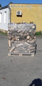 Prodám zánovní baličku na palivové dřevo /1,5 m3 - 2