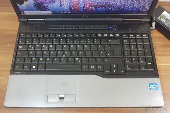 15,6" Fujitsu Lifebook E752 i5-3340M 8GB 256GB ssd - 2