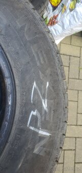 10ks pneu zimní 215/70 R15c - 2